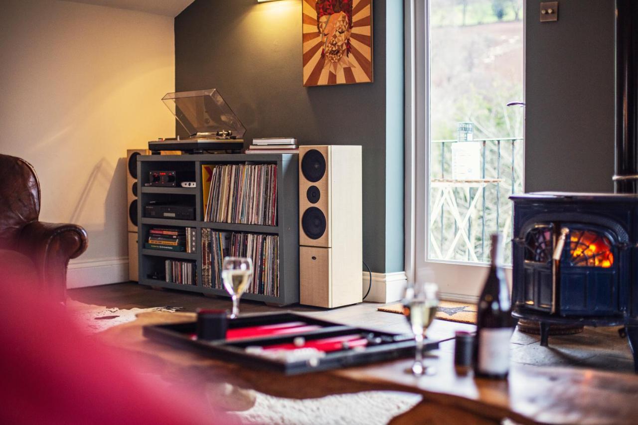 Black Mountains Stylish Hideaway, Nr Crickhowell Llanbedr  エクステリア 写真